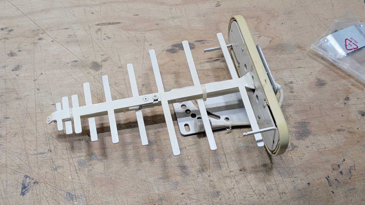 LPDA Log Periodic Folding Prototype R&D Antenna Experimental 700-2400MHz Wilson
