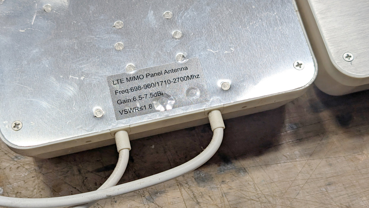 Panel Antenna LTE MiMo Dual Polarization 700-2700MHz  7dBi