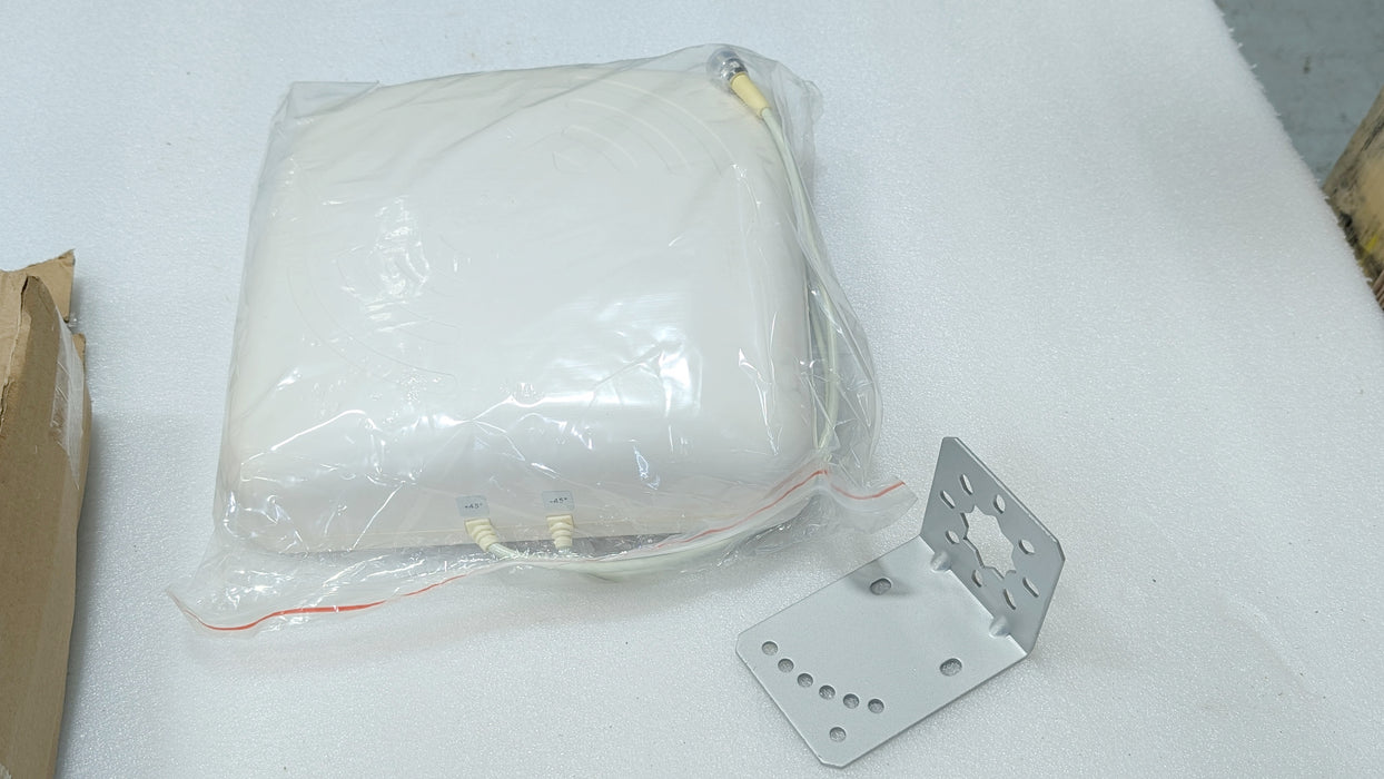Panel Antenna Outdoor Cellular Dual Polarization MiMo 700-2700 MHz