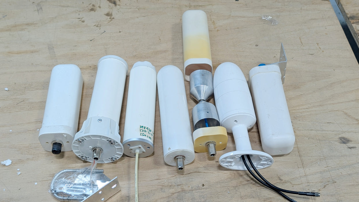 Omni-Directional Cellular Wide Band Antennas Surplus 700-2700MHz