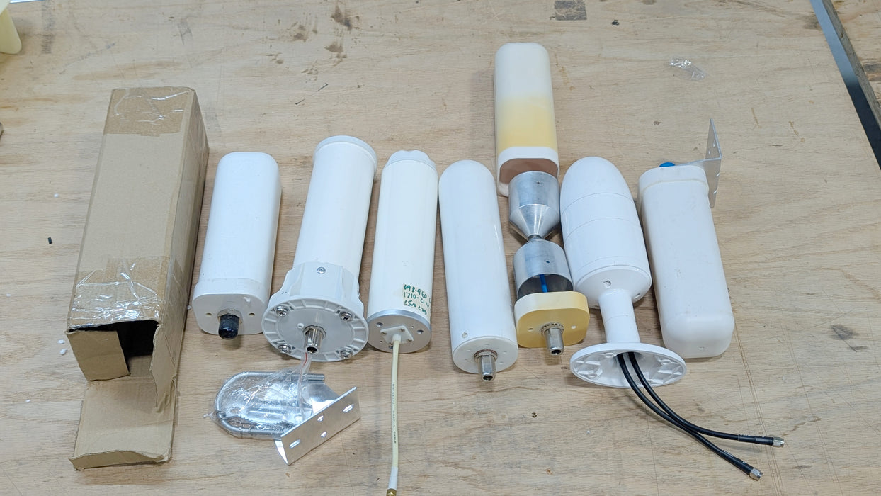Omni-Directional Cellular Wide Band Antennas Surplus 700-2700MHz