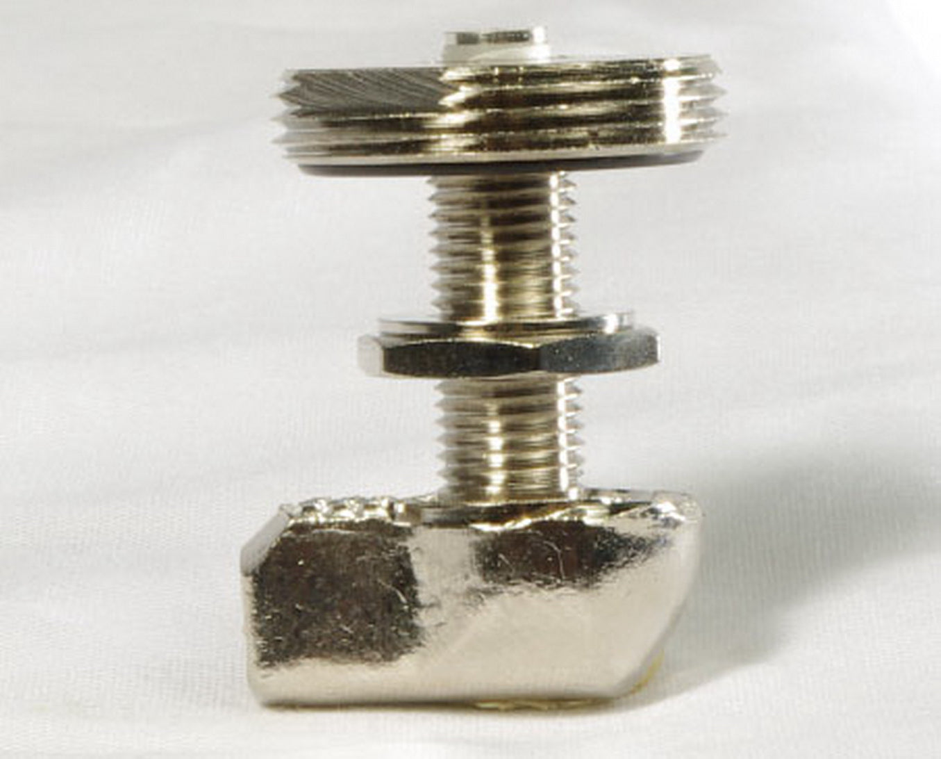 Motorola NMO 3/4 Antenna Mount 3/8" hole, 3/4" surface FME Connect AW —